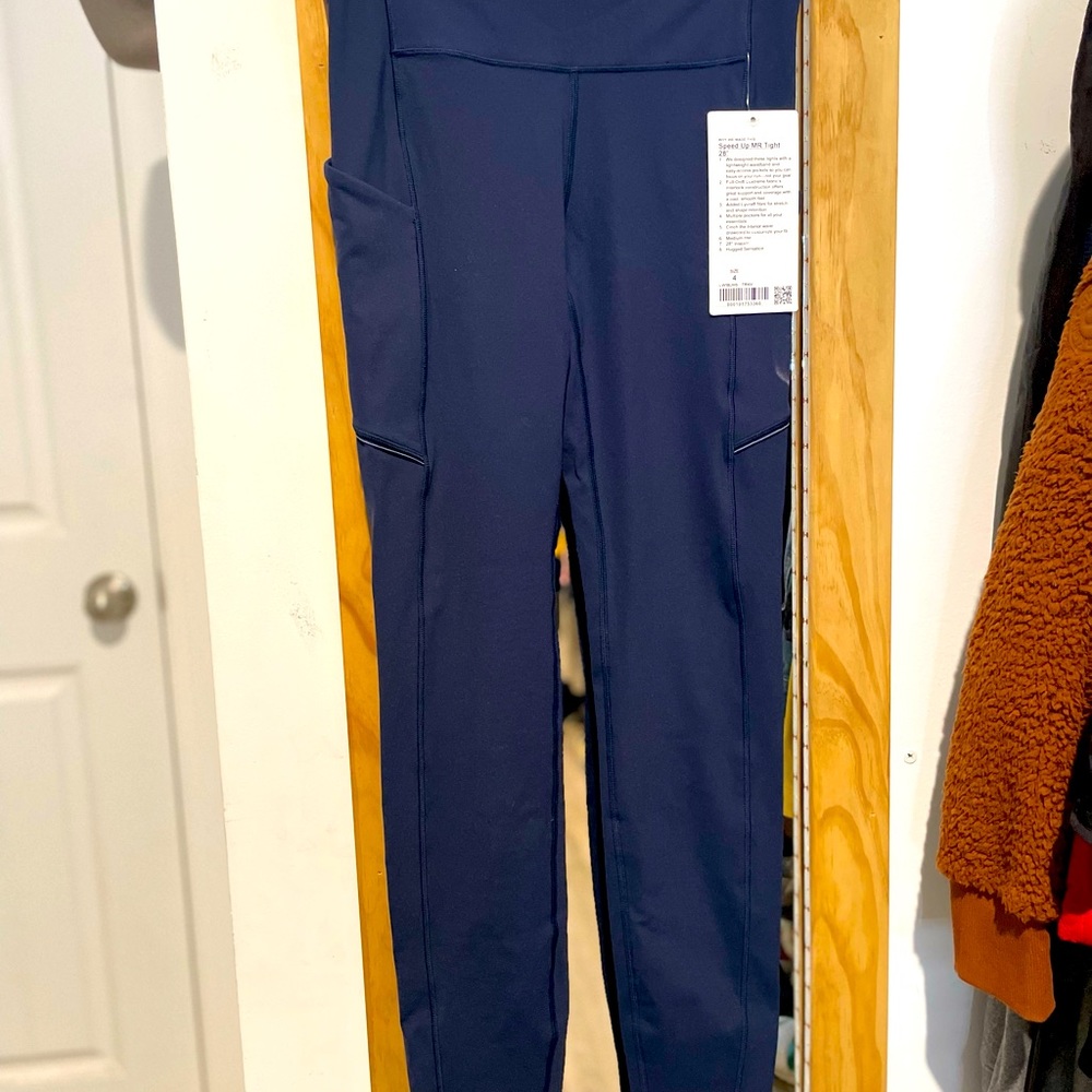 New with tags - never worn Lululemon leggings in navy 💙